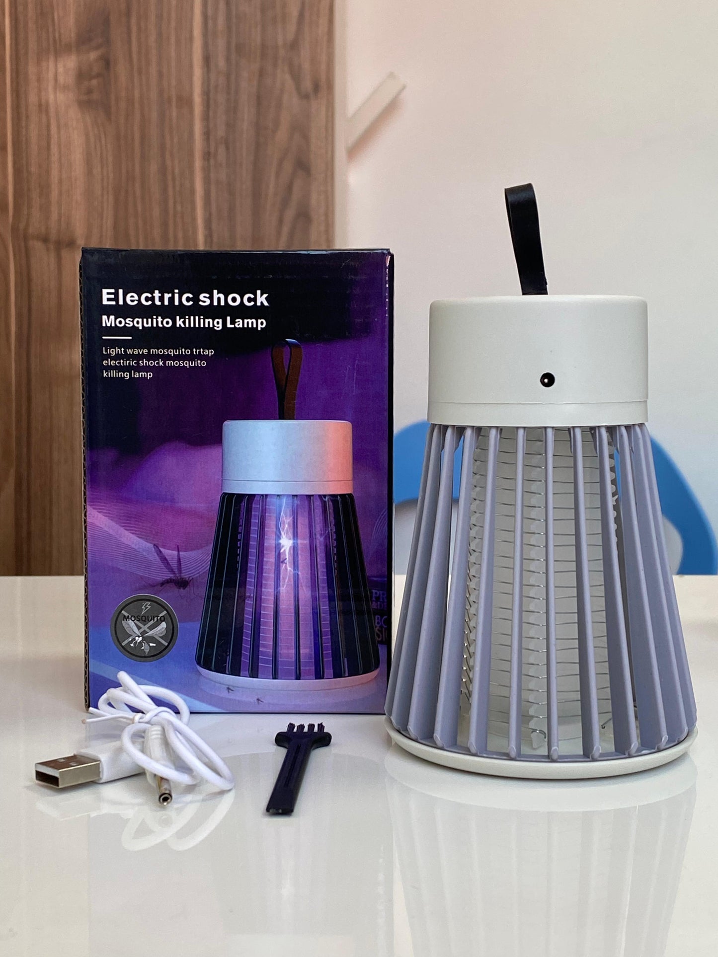 LUMINA PURE Lámpara anti-mosquitos con luz UV — silenciosa y segura